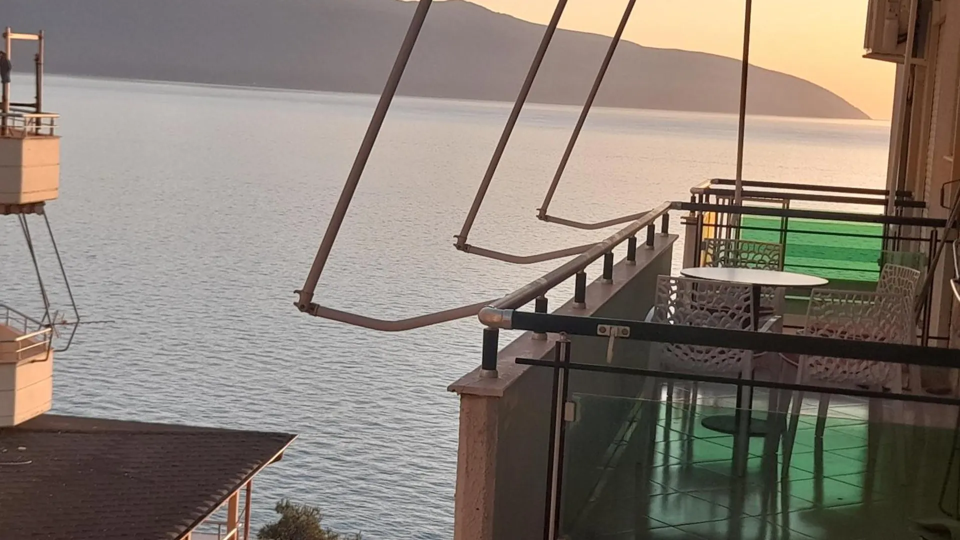 The Blue Horizon Hotell Radhimë