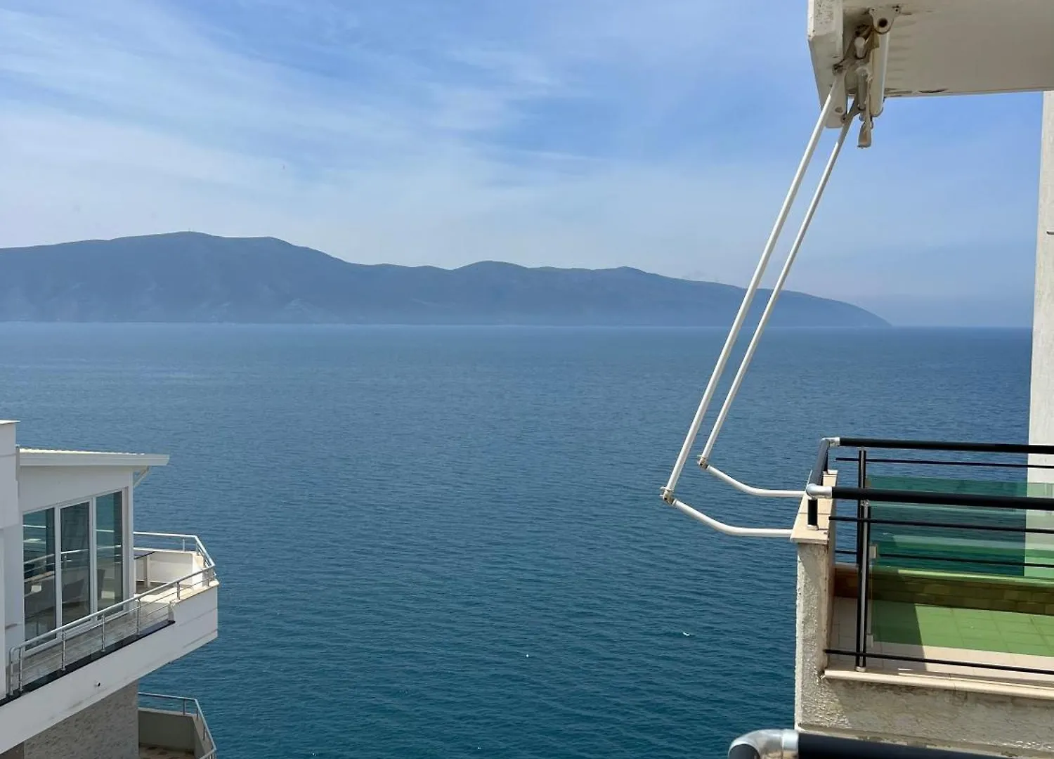 The Blue Horizon Hotell Radhimë
